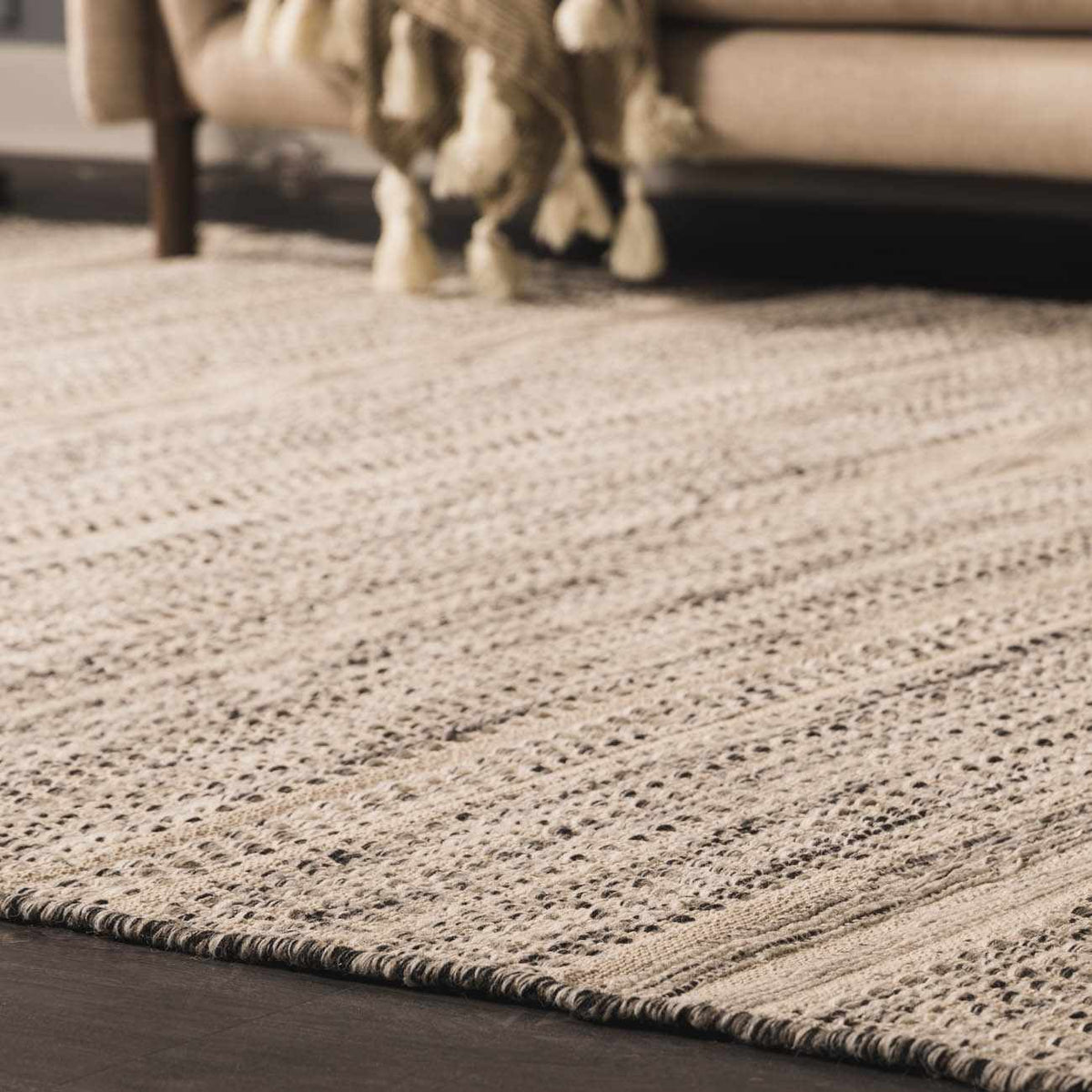Arabi Wool Area Rug